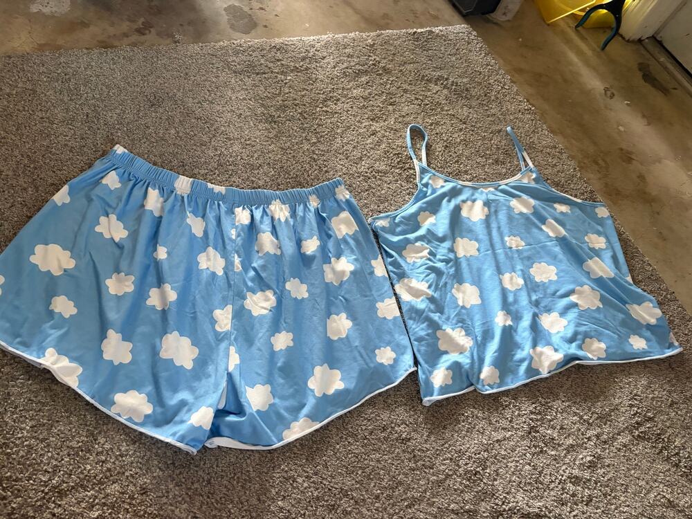 Womens 4x cloud pajamas set